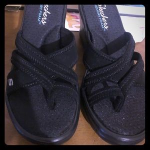 Skechers platform sandals size 7 New w/o tags